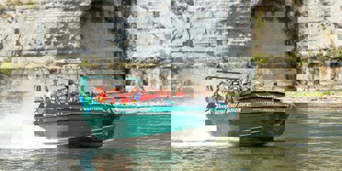 Jet Boating Whanganui River Ruapehu.jpg