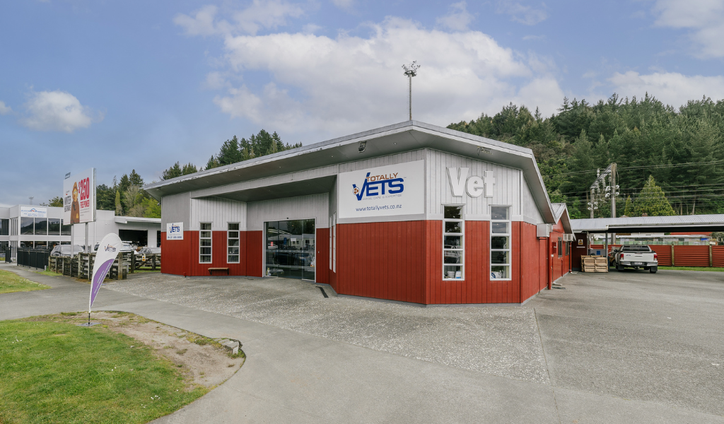 Totally Vets Taumarunui - Visit Ruapehu.png