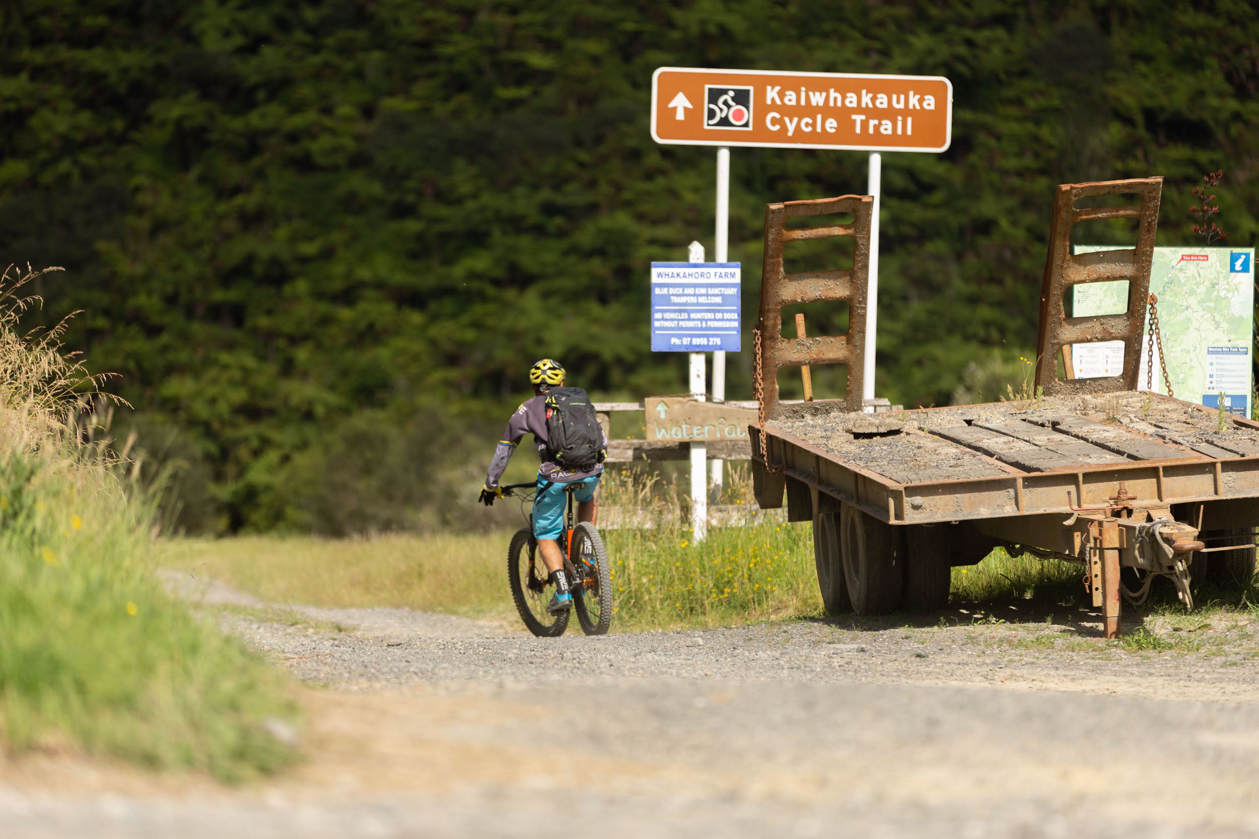 Turning off on the Kaiwhakauka Trail - Visit Ruapehu.jpg