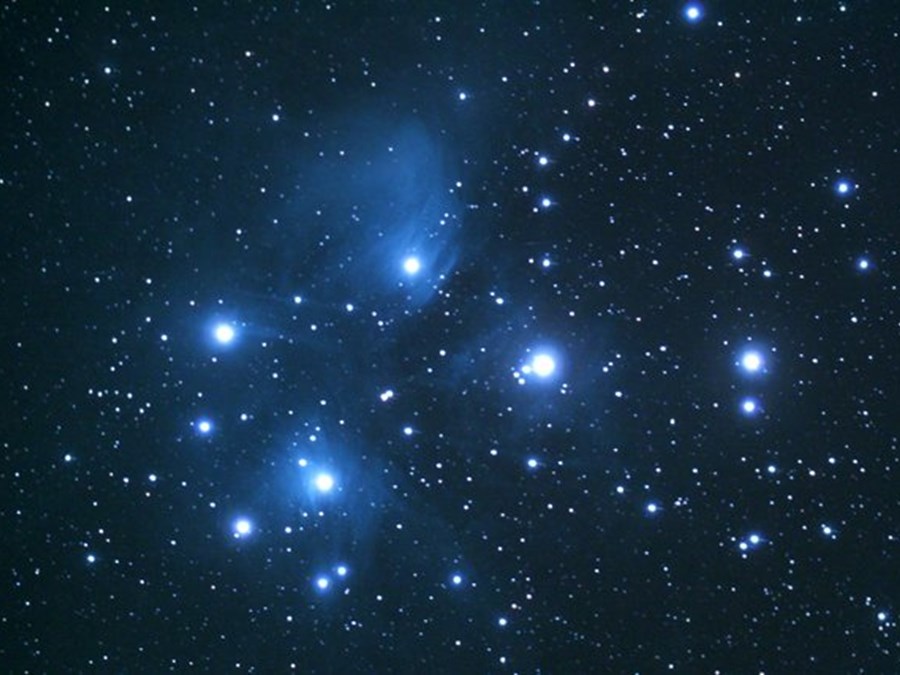 matariki-pleiades-star-cluster__awxvdmvrzwxseqo_focalpointcropwzqynyw2ndasndusn.jpg